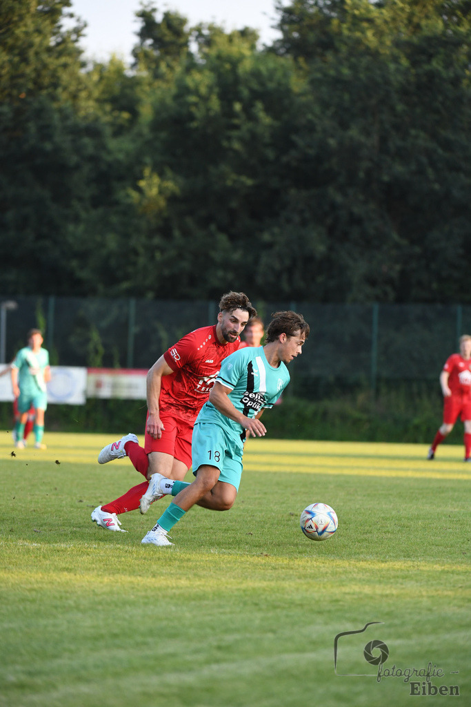 TuS Eversten-SG FriPe | Herren Kreisliga; TuS Eversten (mint)-SG FriPe (rot) am 15.08.2025 in Oldenburg (Sportanlage TuS Eversten), Photo: Philip Eiben 2025 - Realisiert mit Pictrs.com