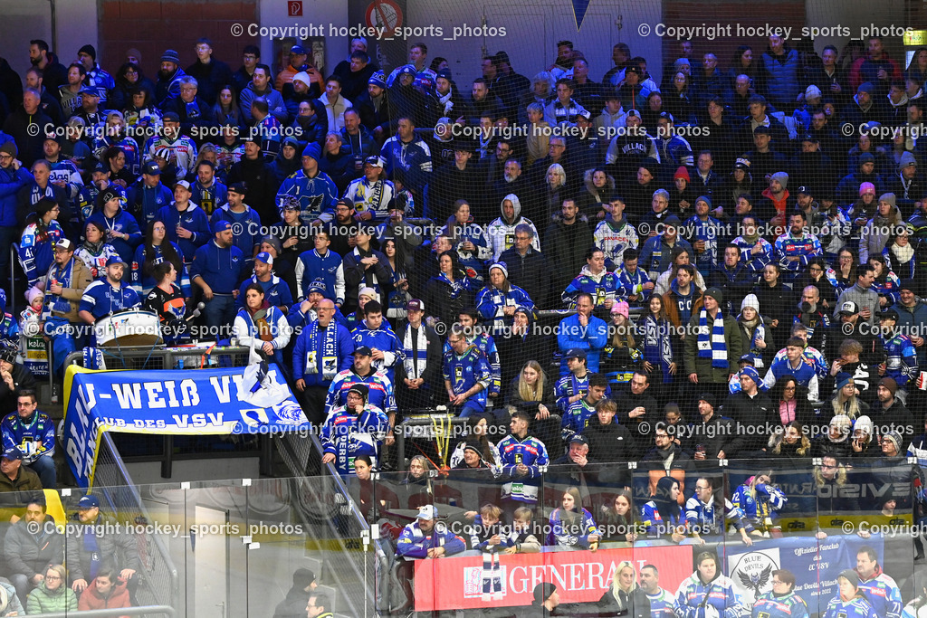EC IDM WÄRMEPUMPEN VSV vs. HCB Südtirol Alperia | EC VSV Fans, EC IDM WÄRMEPUMPEN VSV vs. HCB Südtirol Alperia, EC IDM WÄRMEPUMPEN VSV vs. HCB Südtirol Alperia am 28.12.2025 in Villach (Stadthalle Villach), Austria, (Photo by Bernd Stefan)
