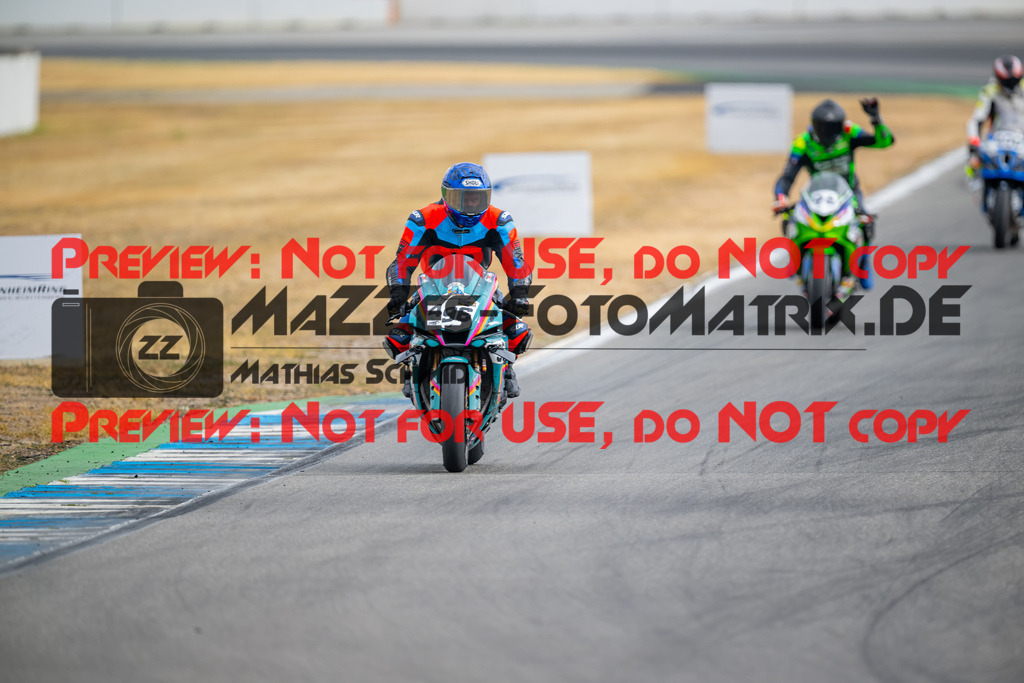 MaZZes-Fotomatrix-20260809-587584 | R1