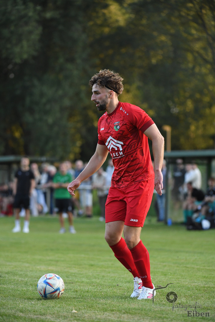 TuS Eversten-SG FriPe | Herren Kreisliga; TuS Eversten (mint)-SG FriPe (rot) am 15.08.2025 in Oldenburg (Sportanlage TuS Eversten), Photo: Philip Eiben 2025 - Realisiert mit Pictrs.com
