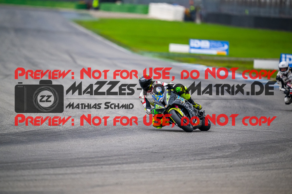 MaZZes_FotoMatrix_220925_0019 | PRO SUPERSTOCK