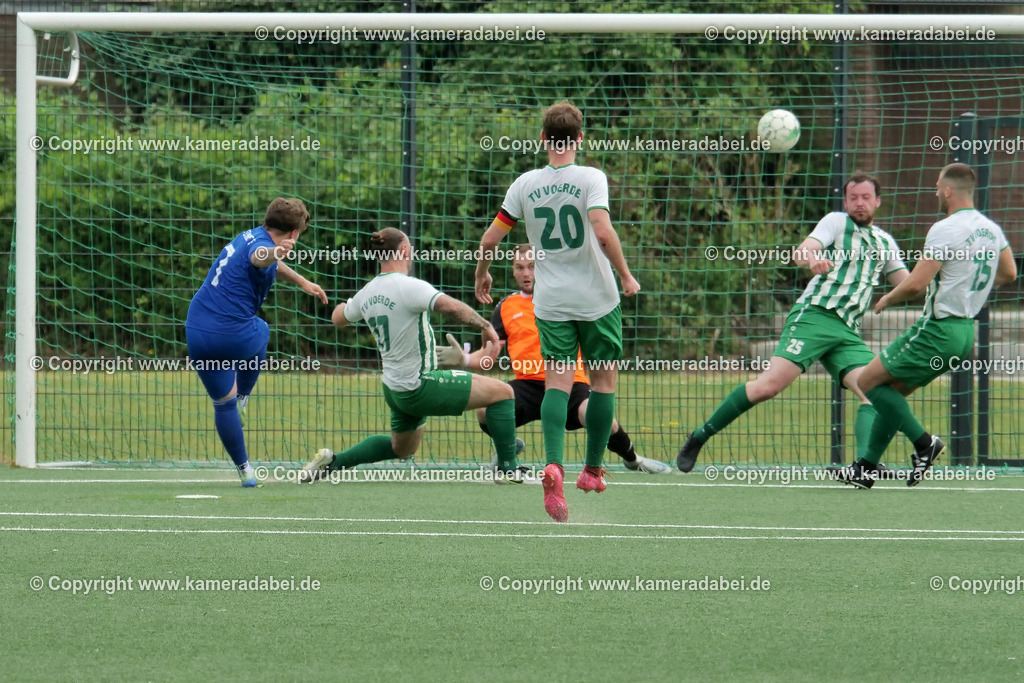 Fußball : Bezirksliga : TV Voerde - FC Sterkrade 72 | Fußball : Bezirksliga : TV Voerde - FC Sterkrade 72 am 25.05.2025 in Voerde - Realisiert mit Pictrs.com