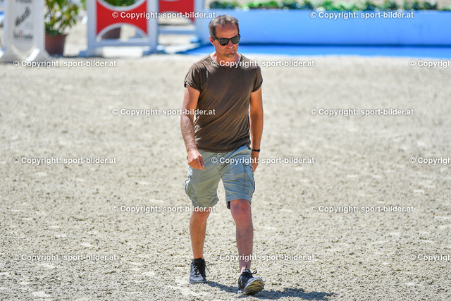 AUT, CSN-B, CSN-A, Linzer Pferdefestival 2022, OeSTM Allgemeine Klasse | 03.07.2022, Reitsportanlage Linz-Ebelsberg, AUT, CSN-B, CSN-A, Linzer Pferdefestival 2022, OeSTM Allgemeine Klasse, im Bild Roland Englbrecht


