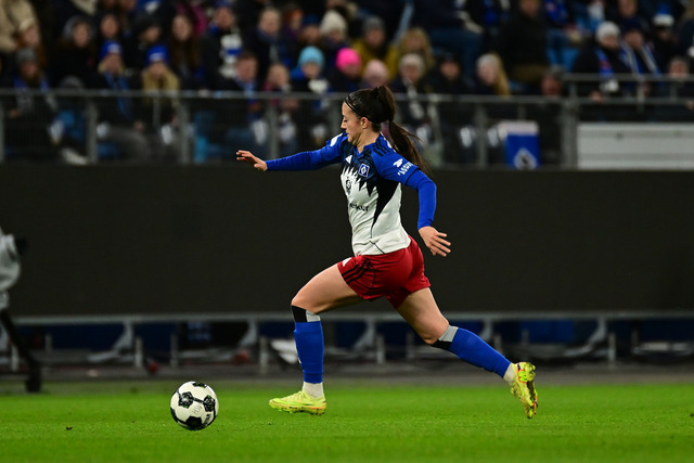 Fußball I Frauen I Saison 2025-2026 I DFB-Pokal I Achtelfinale I Hamburger SV - Bayer 04 Leverkusen I 17751 | Der Sportfotograf. - Realisiert mit Pictrs.com