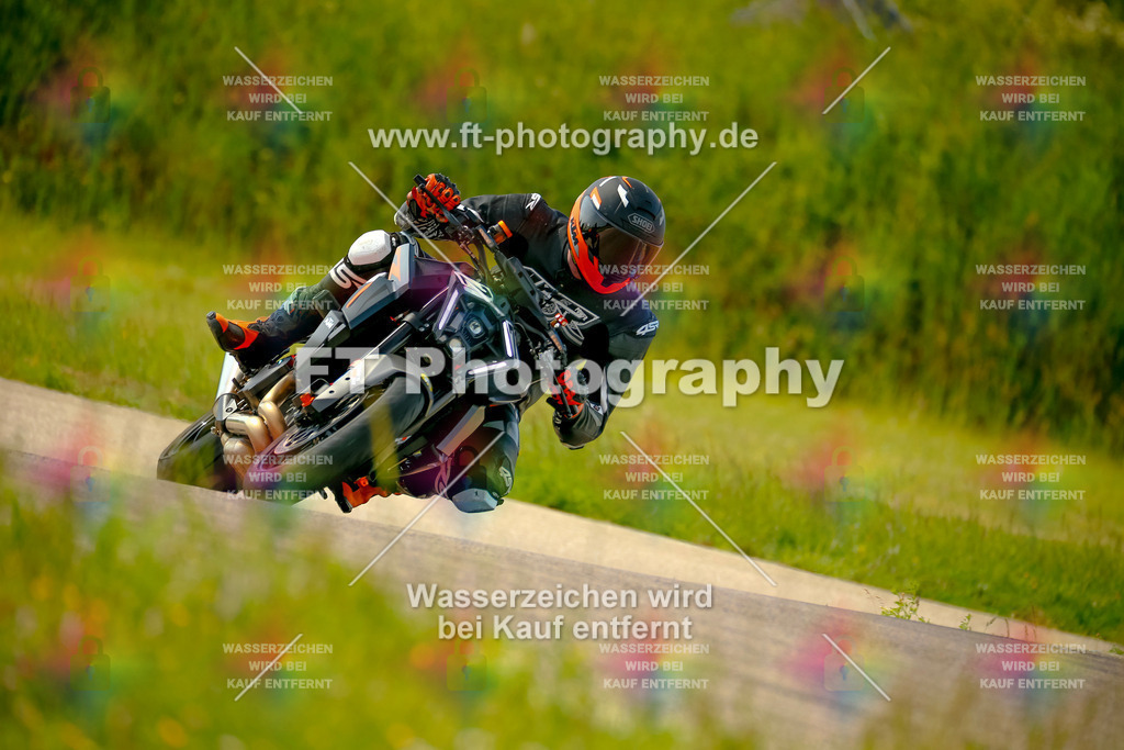 _MOT1019 | Hier findet Ihr Bilder von Touristenfahrten auf der Nürburgring Nordschleife oder von anderen Veranstaltungen die ich besucht habe. Viel Spass beim Durch Schauen 