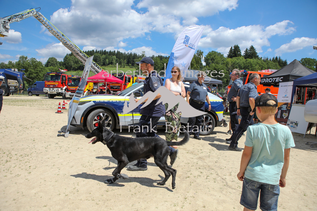 OE7A0022 | Vorführung Hundestaffel des Zoll