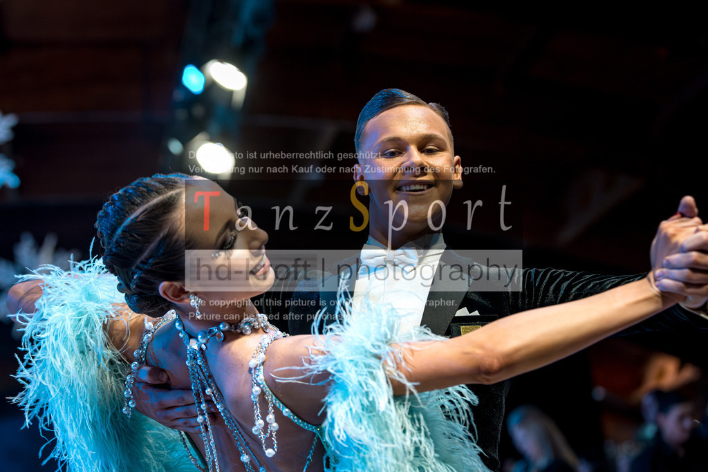 20251214_Baltic-Trophy_2796-2 | Tanzsportbilder, Standardtanz, Lateintanz, WDSF, DTV, LTVB, dancecomp, goc, hessen tanzt, blaues band der spree, walzer, tango, wiener walzer, slowfox, quickstepp, samba, rumba, cha-cha-cha, paso doble. jive, hd-kroft photography, turniertanzsport