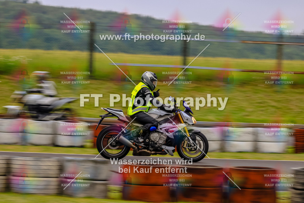 OBK-5433 | Hier findet Ihr Bilder von Touristenfahrten auf der Nürburgring Nordschleife oder von anderen Veranstaltungen die ich besucht habe. Viel Spass beim Durch Schauen 