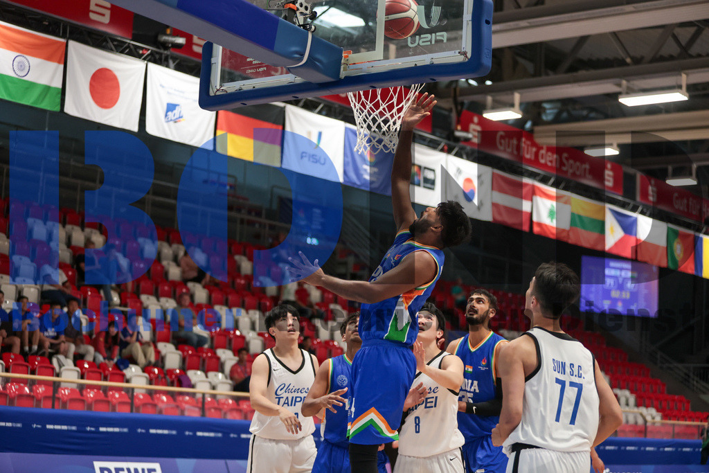 SES_RRGBAS20250723-13 | bond - Realisiert mit Pictrs.com