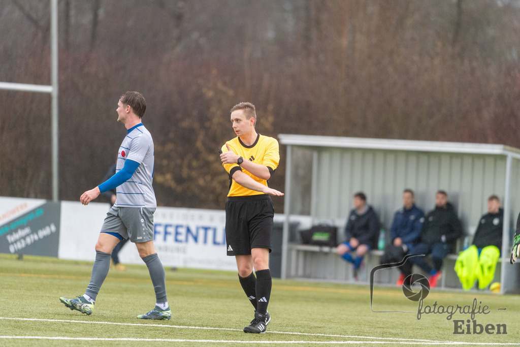 FC Rastede-Harpstedter TB | FC Rastede (grau)-Harpstedter TB (blau) am 22.02.2026 in Rastede (Sportanlage Köttersweg), Photo: Philip Eiben 2026 - Realisiert mit Pictrs.com