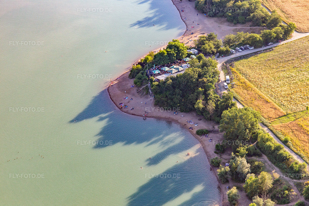 Luftbild: Seegugger Imbiss am Epplesee im Ortsteil Forchheim in Rheinstetten im Bundesland Baden-Württemberg in Deutschland. Foto: IMG_141901.jpg vom 28.06.2024 durch Werner Riehm/FLY-FOTO.de
