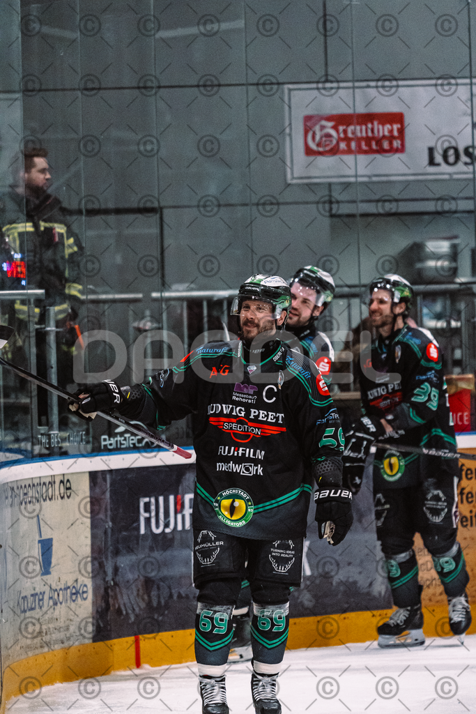 Alligators_vs_Fuessen_06_03_2026_PP-54 | Höchstadt Alligators Fotogalerie: Eishockey-Action aus Franken. Professionelle Spielfotos, Portraits & Stadionbilder zum Download. Jetzt entdecken! - Realized with Pictrs.com
