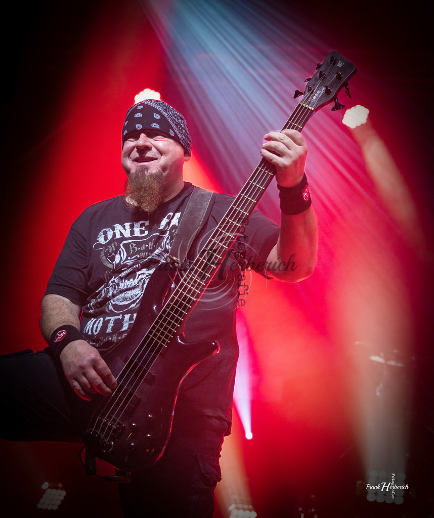 Justice 23.12.2025 | Frank Herberich Fotografie, Frank Herberich, Fotografie, Hochzeit, Portrait, St. Peter Ording, Ording, Westerhever, Nordsee, Frank Fotografie, Hardheim,  Odenwald,Walldürn, Band,Eventfotografie - Realisiert mit Pictrs.com