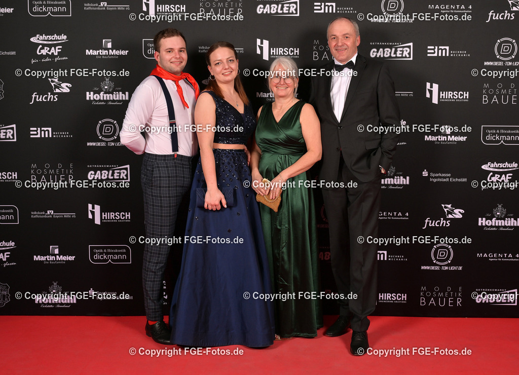 20240127-fge-fotos-0213 | Hofball der FGE am 27.01.2024 im Alten Stadttheater in Eichstätt. - Realisiert mit Pictrs.com