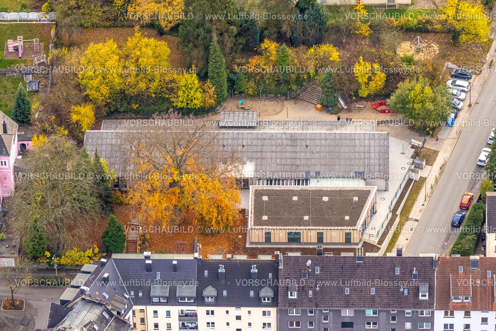 Hagen251102386 | Luftbild, Kindertagesstätte Regenbogenhaus Franzstraße, herbstliche Bäume, Eilpe, Hagen, Ruhrgebiet, Nordrhein-Westfalen, Deutschland