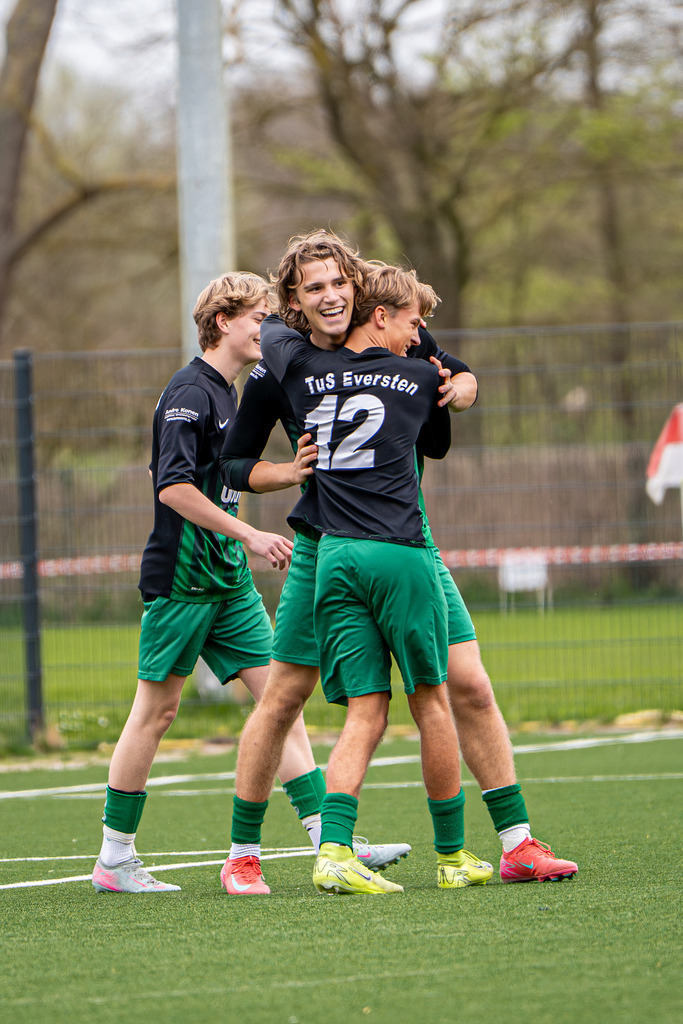 VFL Wittekind-Wildeshausen - TuS Eversten I 03418 | jns.sportfotos - Realisiert mit Pictrs.com