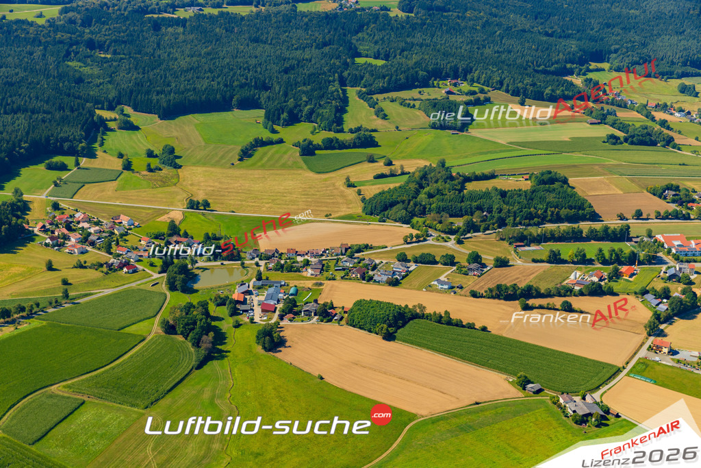 Schöne Luftaufnahme Voglmühle Tiefenbach - Die Luftaufnahme wurde 2025 vom Flugzeug heraus erstellt ( keine Drohne ) - Hochauflösende Luftaufnahme - für professionelle Ausdrucke geeignet. Die Geschenkidee !Mit Lizenz und Bildrechte bestellbar