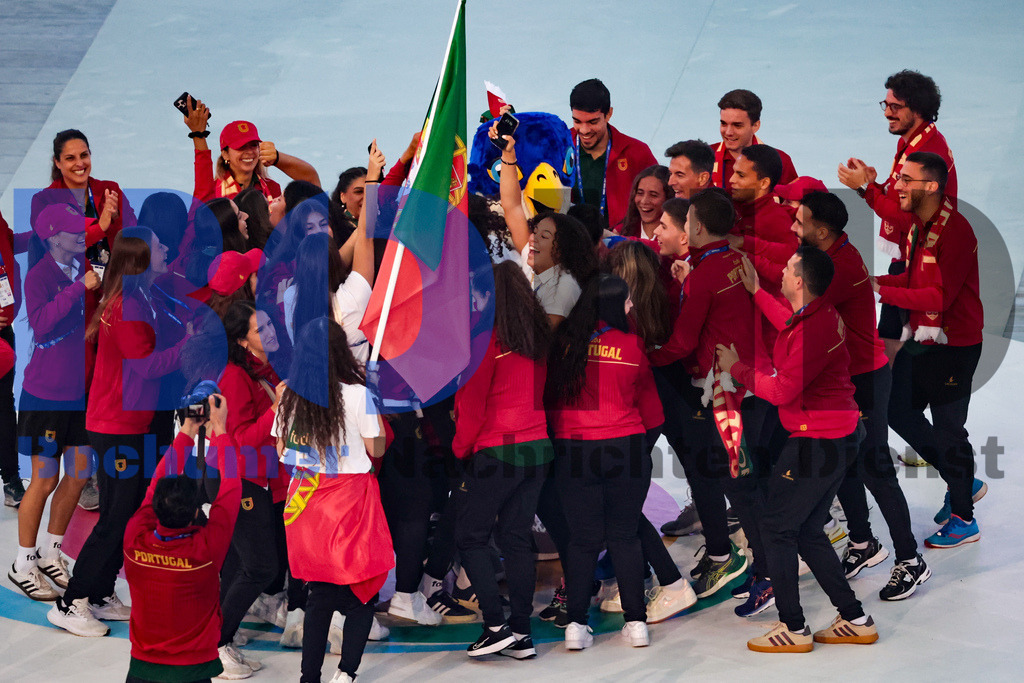 SES_TTGOPC20250716-115 | bond - Realisiert mit Pictrs.com