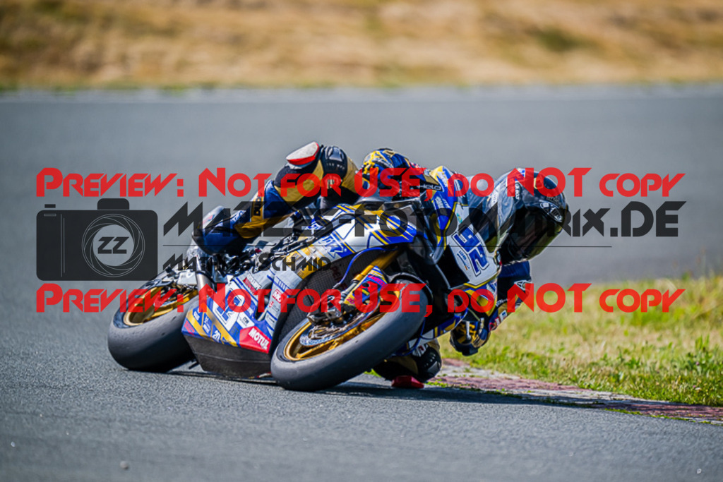 MaZZes_FotoMatrix_220722_7066 | IDM1000