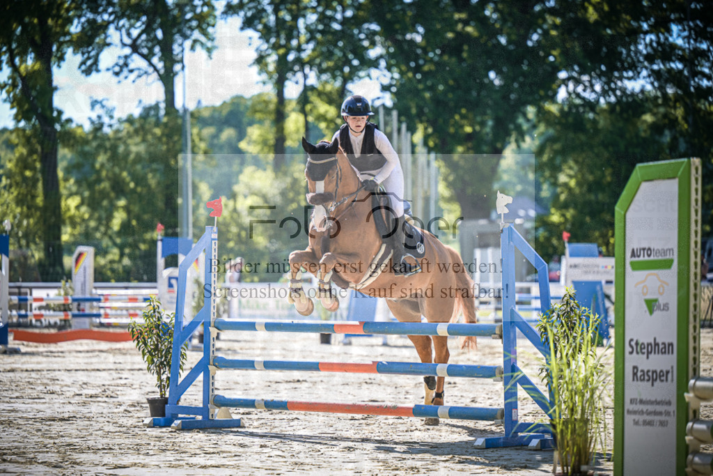DOS_2942 | Entdecke hochwertige Reitturnierfotos von Foto Oger. Professionell, emotional und authentisch – jetzt Lieblingsmomente im Shop bestellen.Deutschlandweite Turnierfotografie. - Realisiert mit Pictrs.com