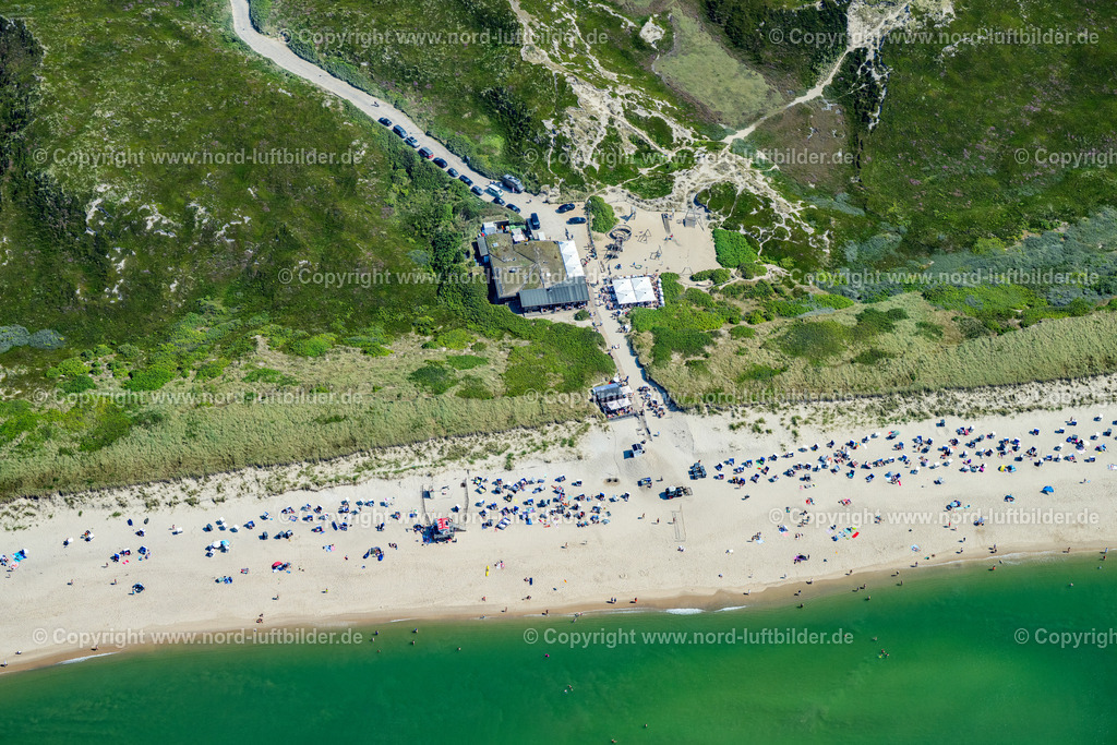 Sylt_Rantum_Gaststätte_Sansibar_ELS_5403130825 | SYLT 13.08.2025 Gebäude des Restaurant " Sansibar " im Ortsteil Rantum (Sylt) in Sylt auf der Insel Sylt im Bundesland Schleswig-Holstein, Deutschland. // Building of the restaurant " Sansibar " in the district Rantum (Sylt) in Sylt on Island Sylt in the state Schleswig-Holstein, Germany. Foto: Martin Elsen