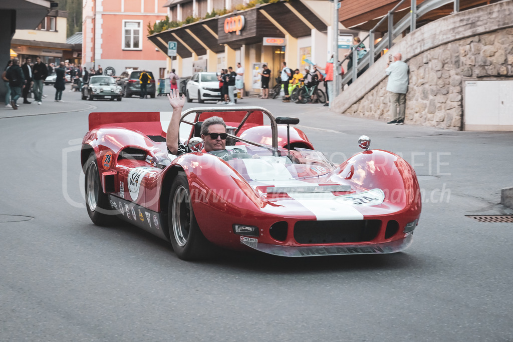 21. Arosa ClassicCar 2025 - 4. September 2025 | Ulrich Weber aus Schönenberg-Kübelberg (GER) in einem McLaren M1B aus dem Jahre 1966 mit Startnummer 324 am Arosa ClassicCar 2025 in der Kategorie Sport Trophy..@arosaclassiccar, @arosa.official, #arosaclassiccar, #arosa, #76curves, #classiccar, Bild: Sportfotografie Markus Aeschimann | www.markus-aeschimann.ch - Realisiert mit Pictrs.com