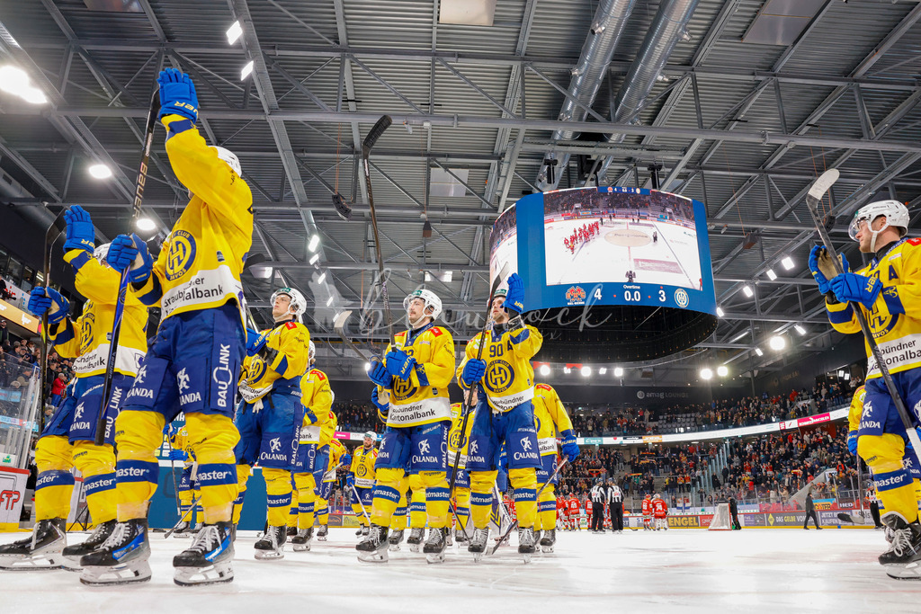 EHCB vs HCD 20260106_wb-1753 | Sportbilder, Sportfotograf, Hochzeits- und Eventfotografin, Flugshows, Portraits und Tiershooting, Aviation, Downhill, Nationalleague, Swissleague, International