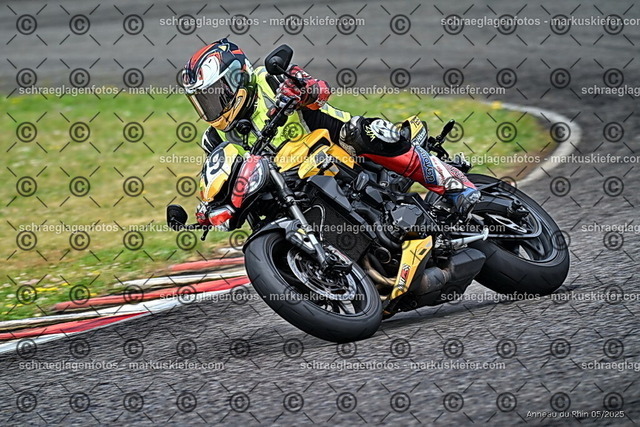 25bt02-0331 | markuskiefer.com - Realisiert mit Pictrs.com