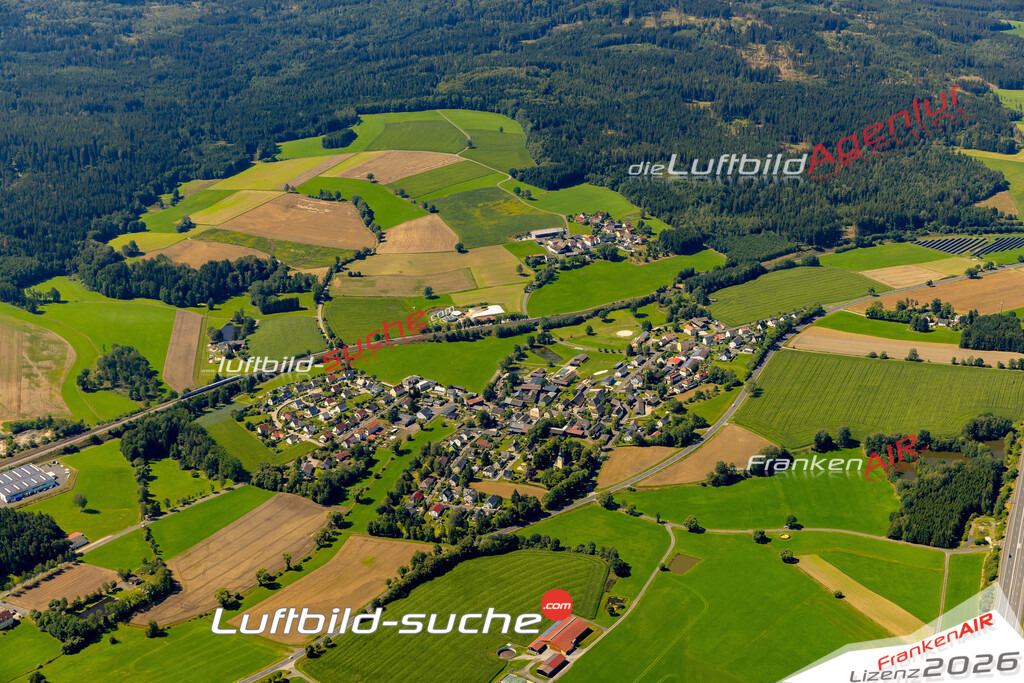 Das Luftbild zeigt : Groschlattengrün Pechbrunn - Die Luftaufnahme wurde 2023 vom UL-Flugzeug aus erstellt ( keine Drohne ) - Hochauflösende Luftaufnahme - Für grossformatige Ausdrucke geeignet. Die Geschenkidee !Mit Lizenz und Bildrechte bestellbar