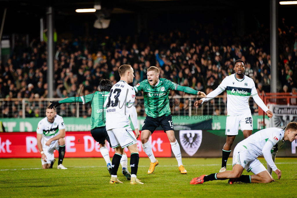 2. Bundesliga, Saison 2025/26, 15. Spieltag: SC Preußen Münster - Hannover 96 | Münster, 05.12.2025: 2. Bundesliga, 15. Spieltag, SC Preußen Münster gegen Hannover 96 im LVM-Preußenstadion in Münster. Foto: sportfotografie.ms | Markus Paletta - Realisiert mit Pictrs.com