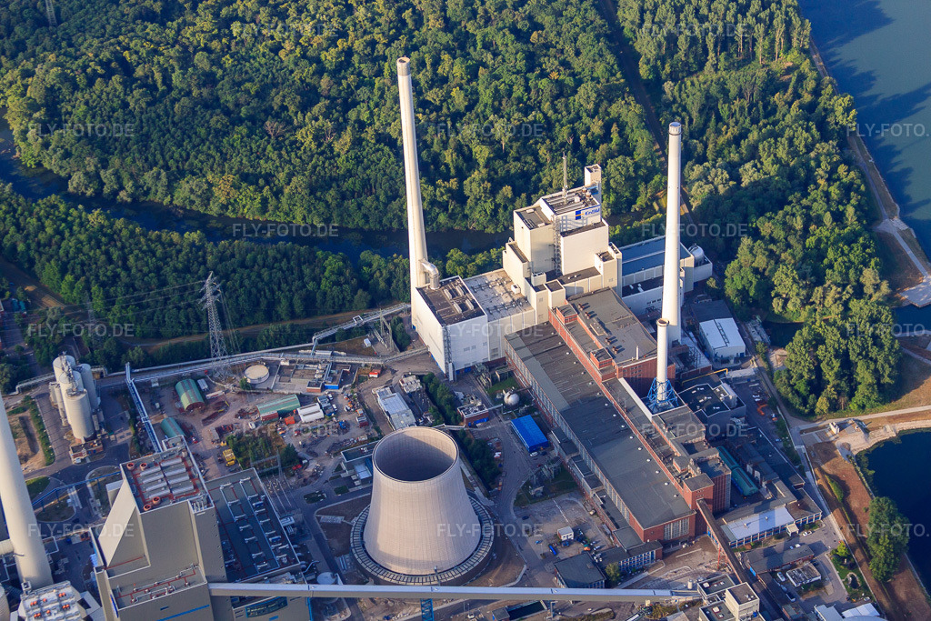 Luftbild: EnBW Energie Baden-Württemberg AG, Rheinhafen-Dampfkraftwerk Karlsruhe vonvon N im Ortsteil Daxlanden in Karlsruhe im Bundesland Baden-Württemberg in Deutschland.Foto: IMG_69801.jpg vom 06.07.2014 durch Werner Riehm/FLY-FOTO.deAuflösung des Originals: 4752 x 3168 pxWWW.ENBW.COM
