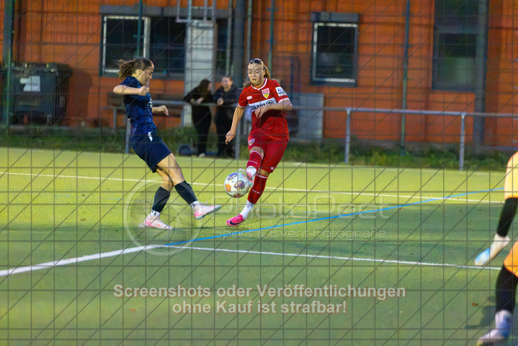 20261007_190703_0084_(c)_by_PhotoPeet | #,ASV Spartania Eislingen (blau) vs. VFB Stuttgart (rot), Fußball, Verbandspokal der B-Juniorinnen,  Saison 2026/2027, Kunstrasenplatz, Öschhalle, 73054 Eislingen, 07.10.2026 - 18:30 Uhr,Foto: PhotoPeet / Sport- &amp; Eventfotografie / Peter Harich