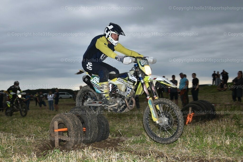 DSC_0248_01 (3) | Sportfotografie , Motorsport, Motoross, Reitsport, Mointainbike, Enduro,
Landschaft , Outdoor, Eventfotografie, Landschaft, Bilder online bestellen - Realisiert mit Pictrs.com