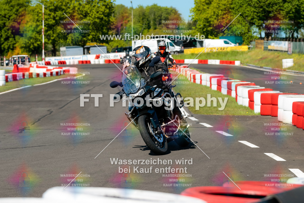 Moto-TeamOBK-21697 | Hier findet Ihr Bilder von Touristenfahrten auf der Nürburgring Nordschleife oder von anderen Veranstaltungen die ich besucht habe. Viel Spass beim Durch Schauen 