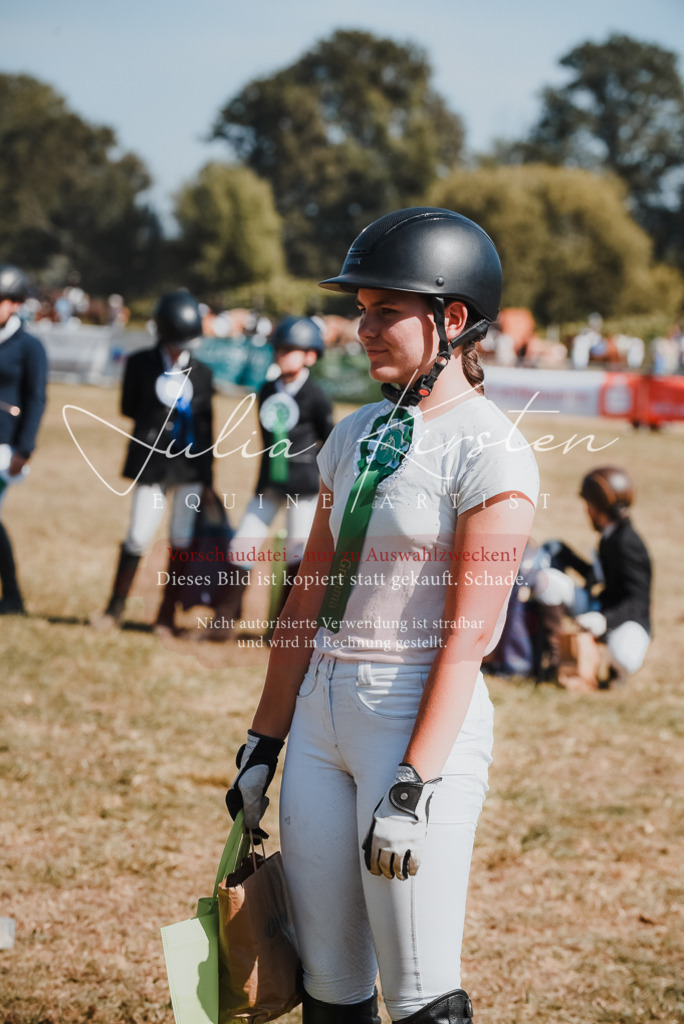 DSC_6372 | Pferde- und Turnierfotografie in Westsachsen. Pferdeportraits, Auftragszeichnungen und intuitive Kunst.