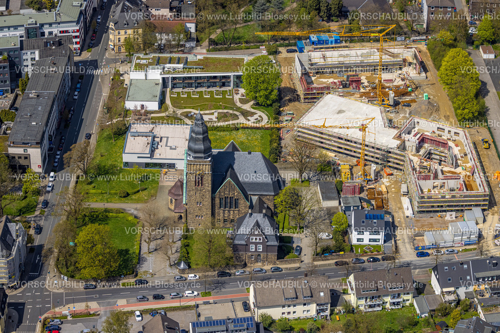 Velbert230407398 | Luftbild, Evang. Christuskirche, Neubau Gemeindezentrum, Baustelle und Neubau Grundschule, Velbert, Ruhrgebiet, Nordrhein-Westfalen, Deutschland