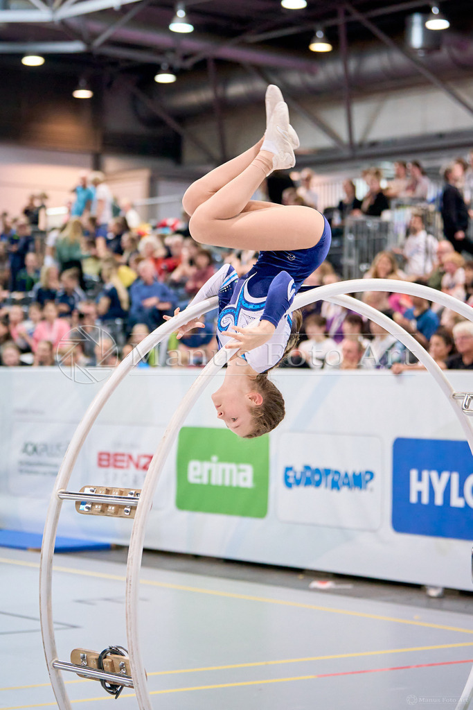 A-DSC04839 | Professionelle Sportfotografie in Hamburg, Schleswig-Holstein und Niedersachsen – spezialisiert auf Rhönrad, Geräteturnen, Leistungsturnen und rhythmische Sportgymnastik. Bundesweite Begleitung von Rhönrad-Events. Jetzt Sport-Fotos - Realisiert mit Pictrs.com