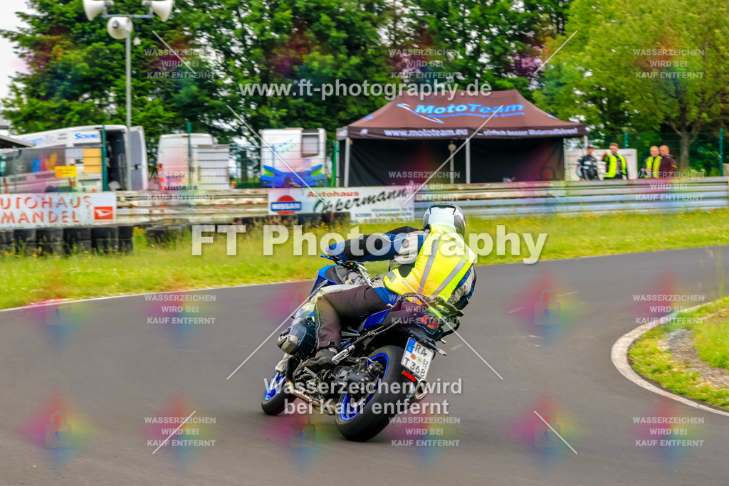 VBK-7637 | Hier findet Ihr Bilder von Touristenfahrten auf der Nürburgring Nordschleife oder von anderen Veranstaltungen die ich besucht habe. Viel Spass beim Durch Schauen 