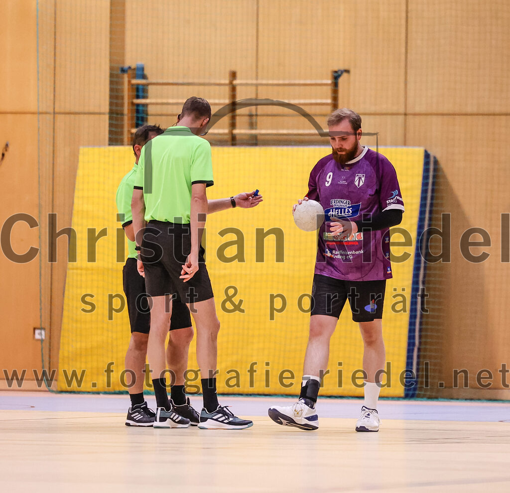 2024-11-09_015_SpVgg_Altenerding_II_gegen_HC_Deggendorf | Erding, Deutschland, 09.11.2024:Handball, Bezirksliga Männer Ost 2024 / 2025, 4. Spieltag, SpVgg Altenerding II gegen HC Deggendorf, Endergebnis: 25:24Foto: Christian Riedel / fotografie-riedel.net