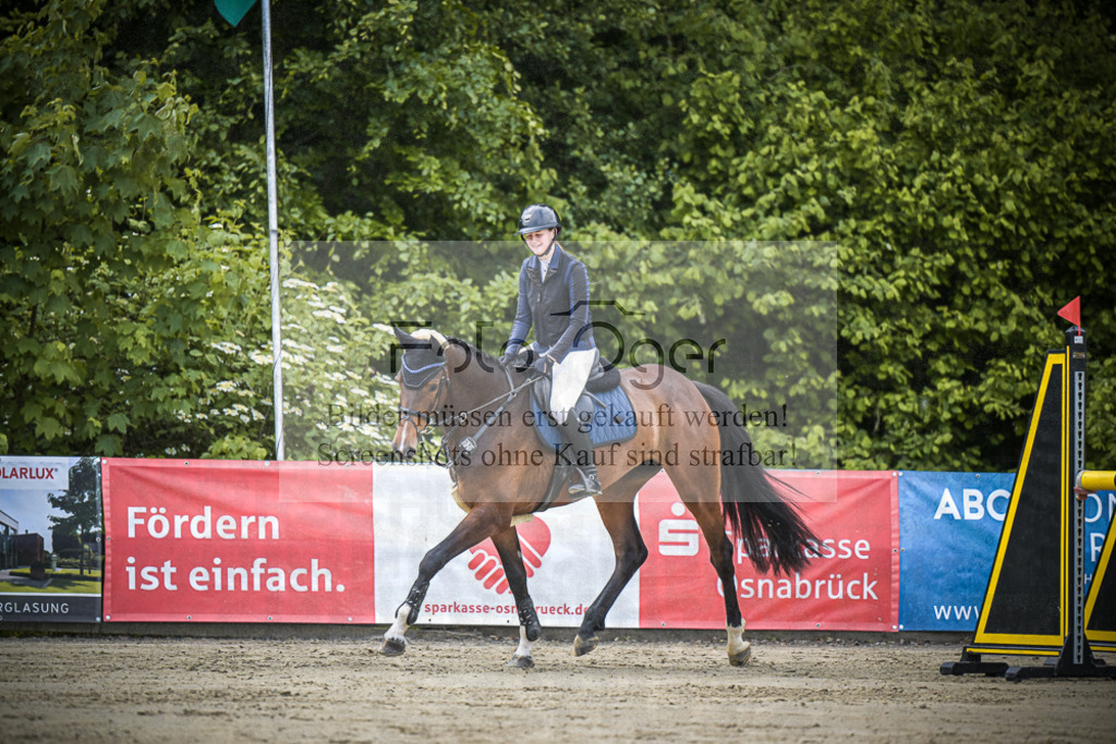 DOS_4936 | Entdecke hochwertige Reitturnierfotos von Foto Oger. Professionell, emotional und authentisch – jetzt Lieblingsmomente im Shop bestellen.Deutschlandweite Turnierfotografie. - Realisiert mit Pictrs.com