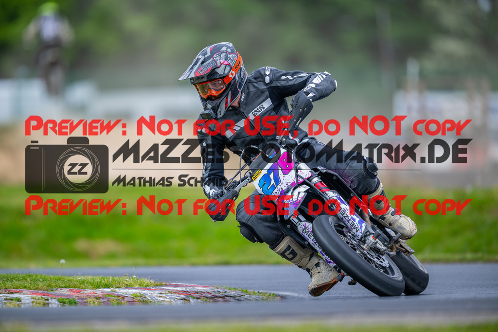 MaZZes-Fotomatrix-20260508-52825 | G1