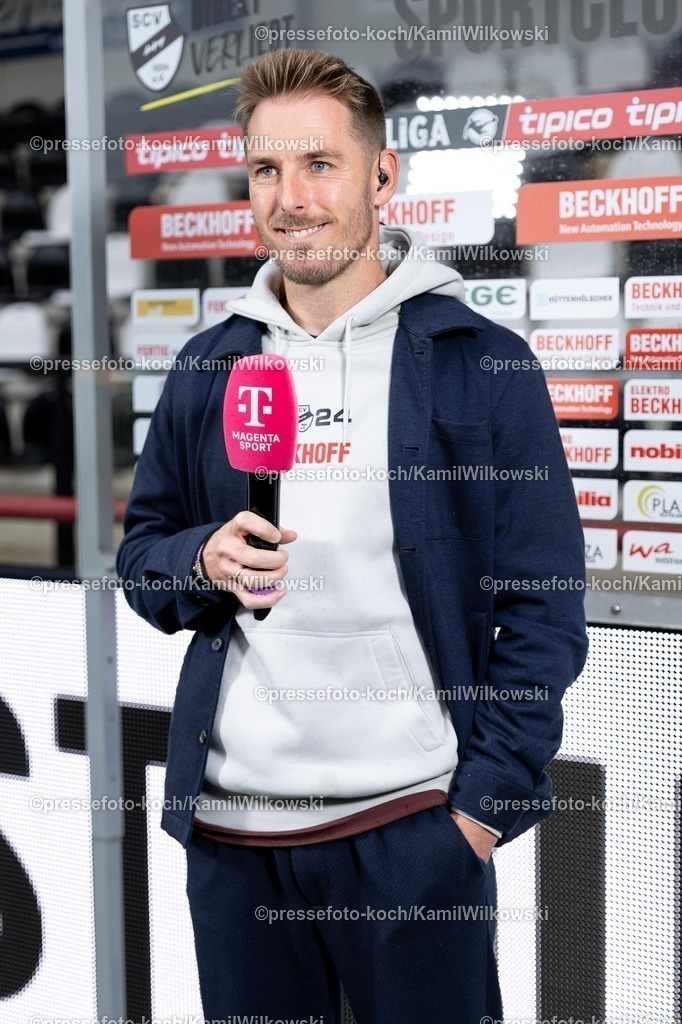 xKWI16092501059 | 16.09.2025, xkwix, Fußball, Dritte Liga, SC Verl - Alemannia Aachen, Sportclub Arena: Tobias Strobl (SC Verl Cheftrainer) 