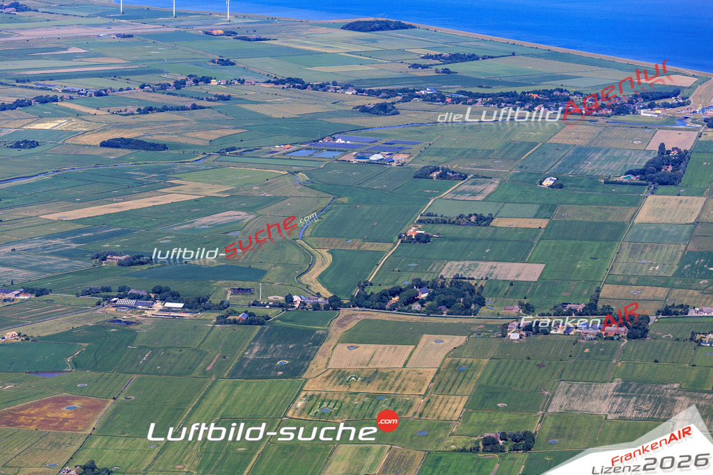 Das Luftbild der Stadt Pellworm wurde 2018 vom Flugzeug heraus erstellt (keine Drohne) Aufnahmehöhe ca.400 Meter- hohe Auflösung für beste Druck-Qualität
