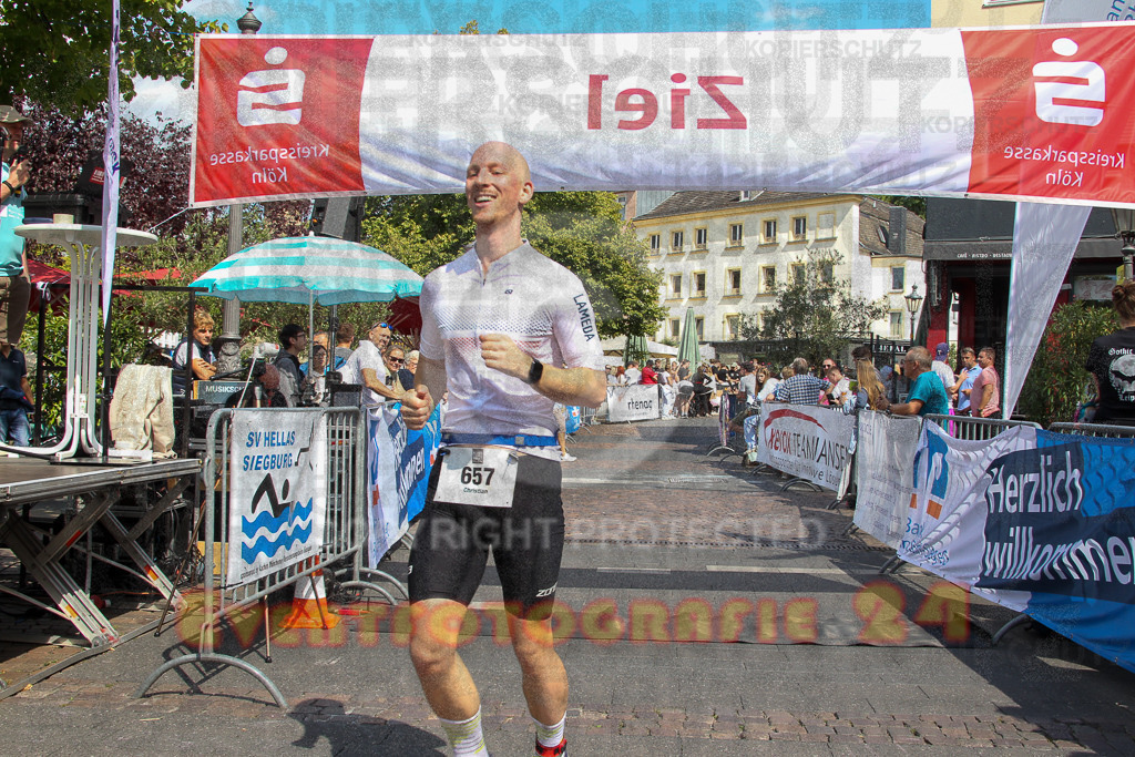 250824_1447_EV4_2226 | Sportfotografie im Rhein-Sieg Kreis, Köln, Bonn, NRW, Rheinland Pfalz, Hessen, etc. Unser Tätigkeitsfeld umfasst den Laufsport vom Volkslauf über den Marathon, Duathlon, Triathon bis zum Ultralauf wie Kölnpfad Ultra oder Schindertrail.