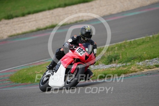 2024_05_13_PBK_13616 | Sportfotografie; SlowMotion; Video; Rennstrecke; Hafeneger; Speer; Racing; RSE; BMW; CBO; Trackday; Motorsportarena; Hockenheimring; Brno; Most; Barcelona; Valencia