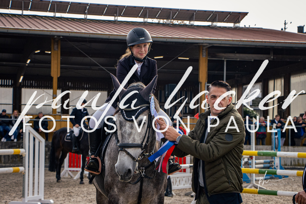 IMG_4517 | Erleben Sie dynamische Sport- und emotionale Tierfotografie in Süddeutschland mit Fotos von Paula. Spezialisiert auf Pferde- und Hundefotografie sowie Sportevents. Kontaktieren Sie mich für einzigartige und ausdrucksstarke Bilder Ihrer besonderen Momente. - Realisiert mit Pictrs.com