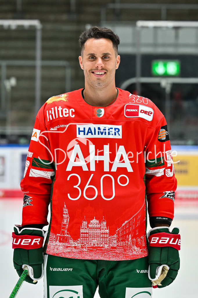 Augsburger Panther 2025/26 | im Bild Ryan BUTTON (Augsburger Panther 55) / Einzelfoto / Freisteller / Media Day Augsburger Panther: Curt-Frenzel Stadion am 06.08.2025
