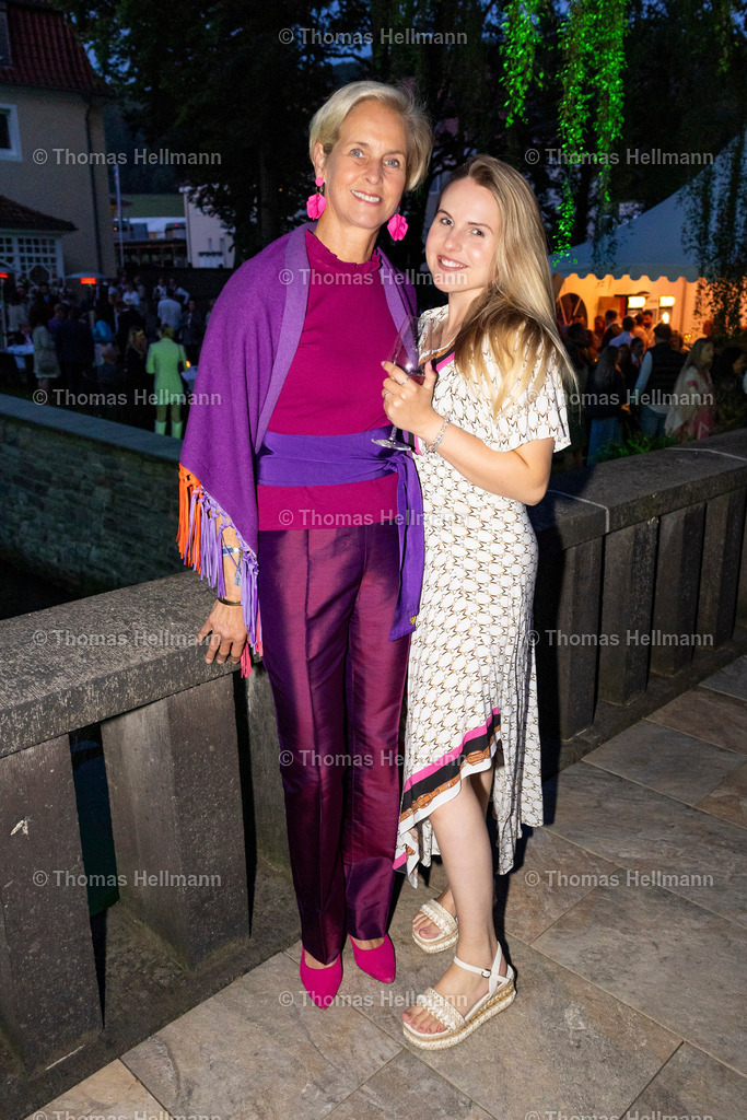 TH_Schlosssempfang_ Rosalie Freifrau von Landsberg-Velen_ Alicia von Daniels van Laack_19651 | Longines Balve Optimum 2024 am 07.06.24 in Balve, Schloss Wocklum, Thomas Hellmann, Schlosssempfang, Rosalie Freifrau von Landsberg-Velen, Alicia von Daniels van Laack