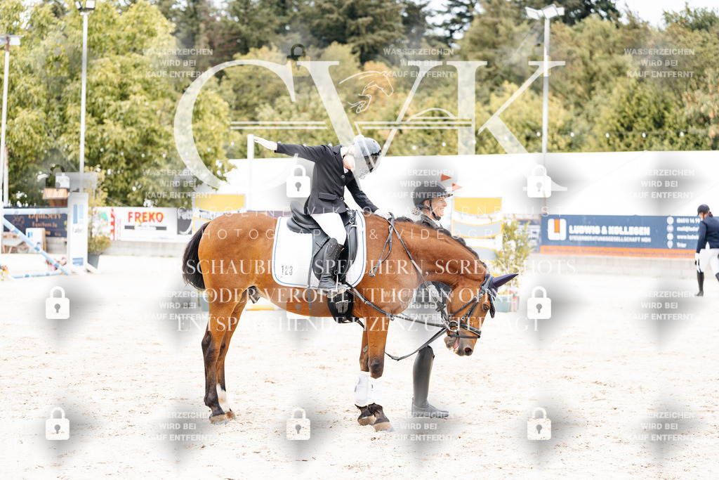 CK907319 | Turnierfotografie Pferdefotografie Trier Rheinland-Pfalz Pferdesport Reitsport Tierfotografie Sportfotografie Pferdevideo Pferdevideografie Equestrianvideography equestrianphotography  - Realisiert mit Pictrs.com