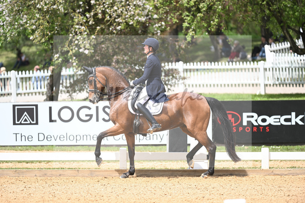 Diehl-Schmid_Sommeliere_11233671 | hf-fotografie - Realisiert mit Pictrs.com